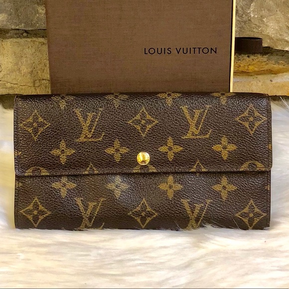 Louis Vuitton Handbags - Louis Vuitton Monogram Sara Wallet